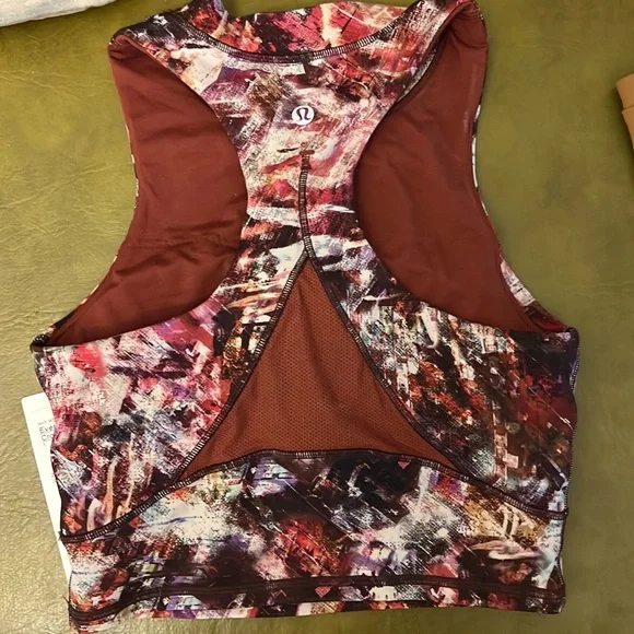 Lululemon Cropped Tank for work•out•&•about NWT💋 smoke/fragrance free - Picture 3 of 4